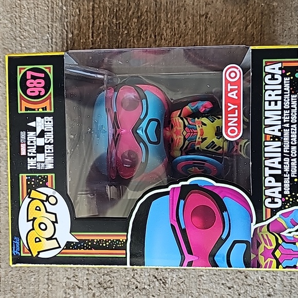 Funko 987 Captain America - Picture 2 of 3